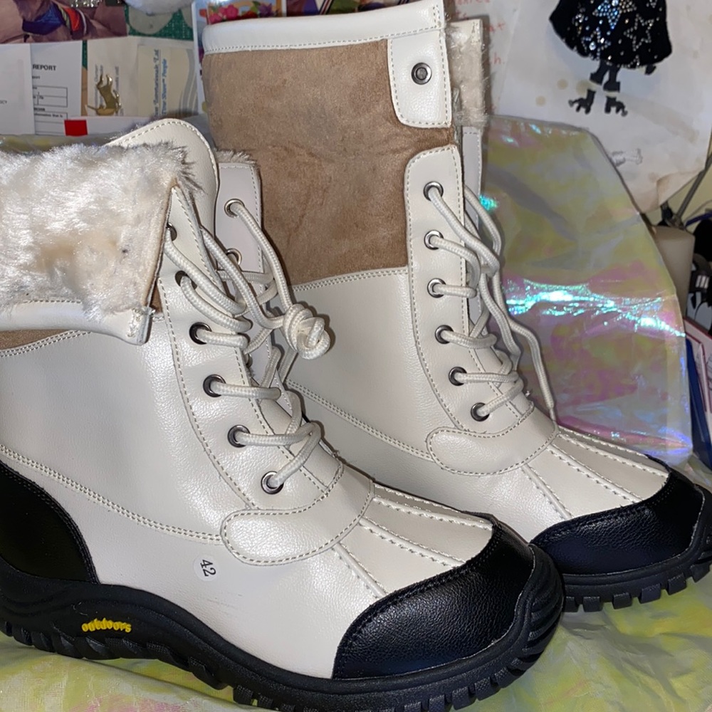 Snow boots New in Box